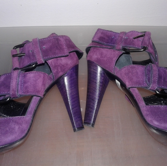 Bruno Frisoni purple suede 4" heels. - Picture 4 of 6